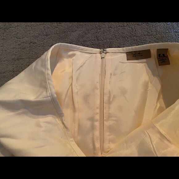 100% cotton, pleated skirt  - Picture 3 of 4